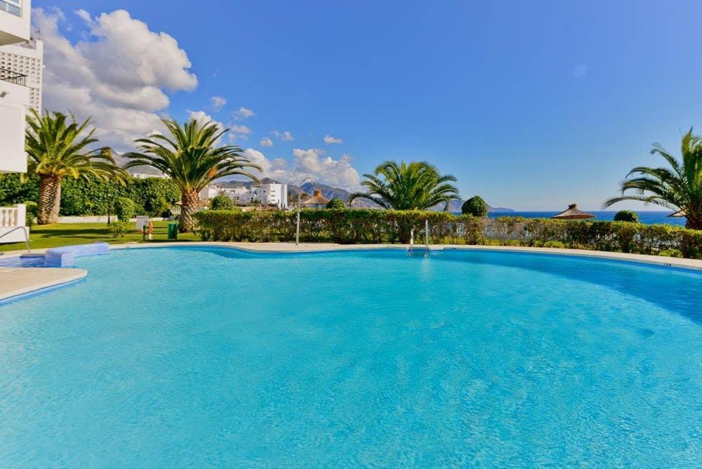 Las Palmeras Nerja Esterno foto