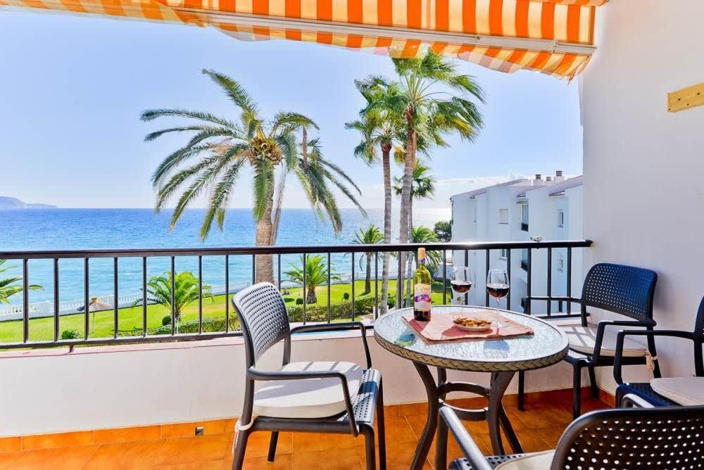 Las Palmeras Nerja Esterno foto
